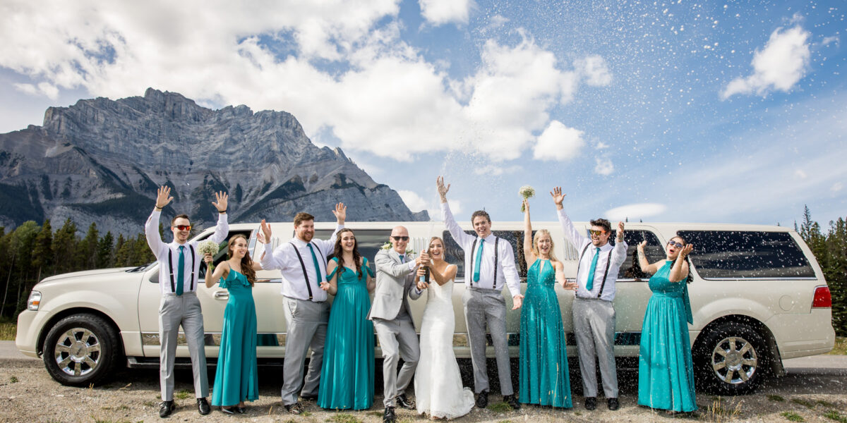 Wedding limo photo